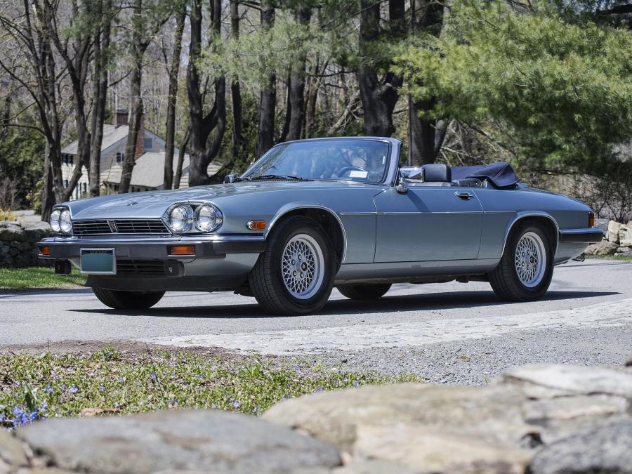  Jaguar XJ-S Convertible 1988 года  (US) (фото 1 из 6)